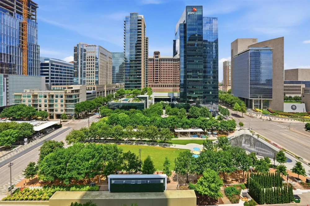 1918 Olive Street #704 Dallas, TX 75201