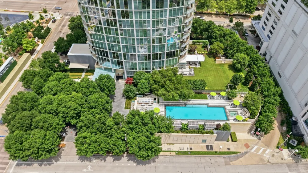 1918 Olive Street #704 Dallas, TX 75201