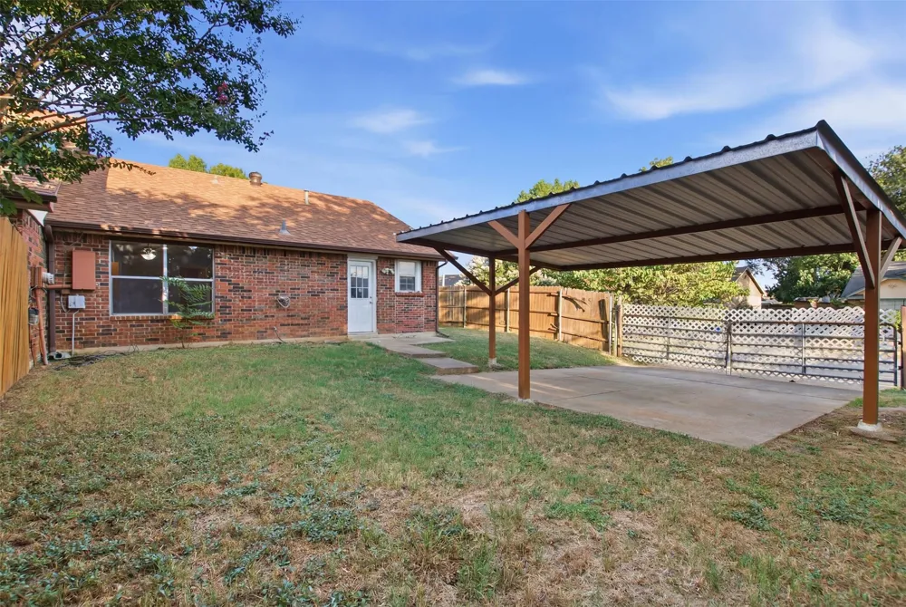 2901 Kathleen Lane Euless, TX 76039