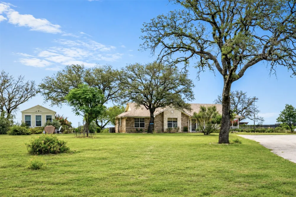 504 Ave N Johnson City, TX 78636