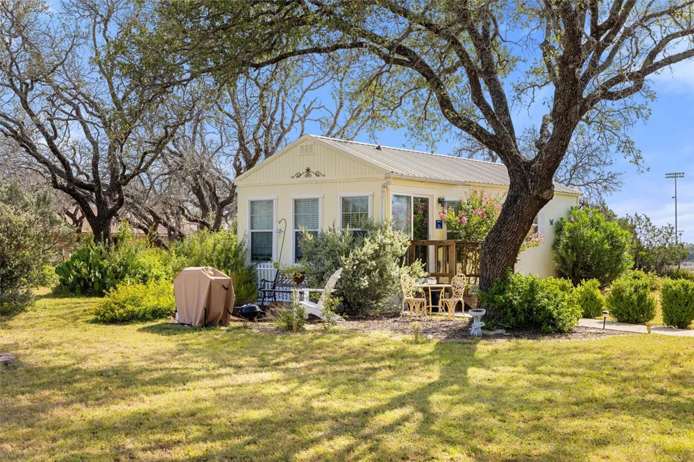 504 Ave N Johnson City, TX 78636
