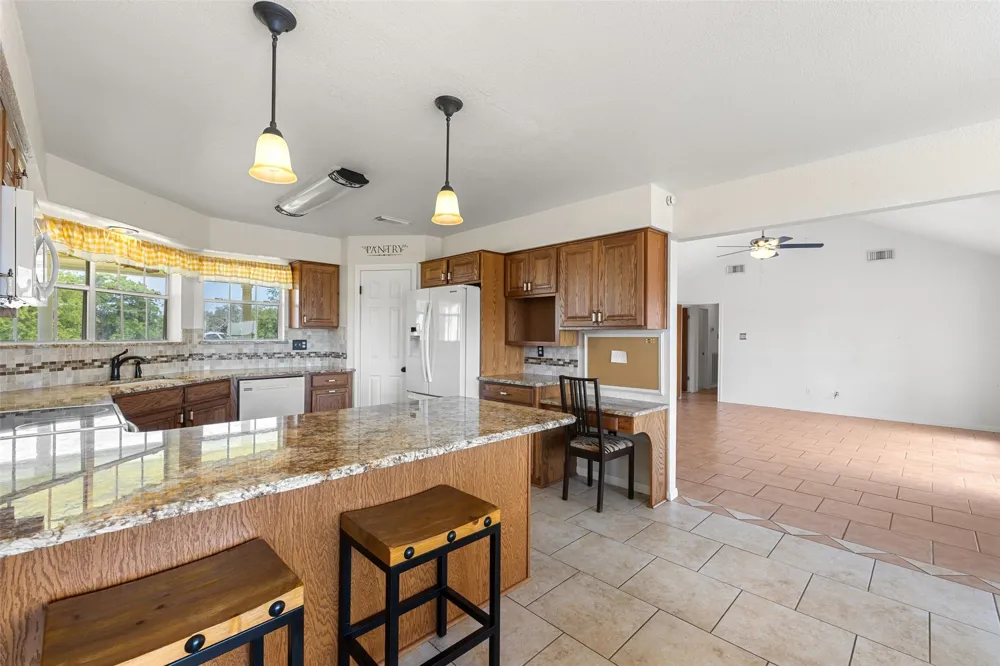 504 Ave N Johnson City, TX 78636