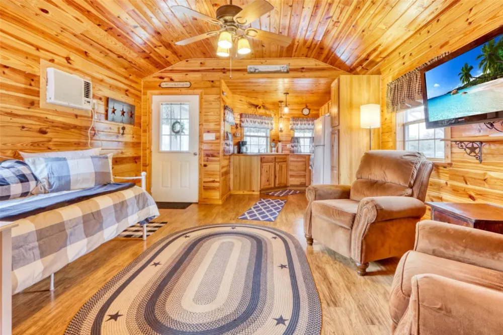 504 Ave N Johnson City, TX 78636