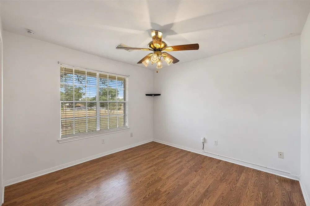 504 Ave N Johnson City, TX 78636