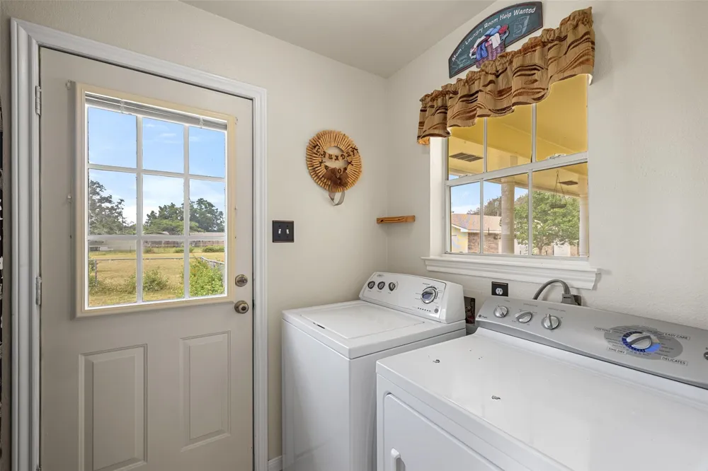 504 Ave N Johnson City, TX 78636