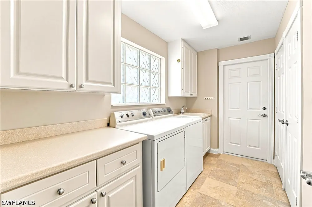 Xenia Lane Naples, FL 34114
