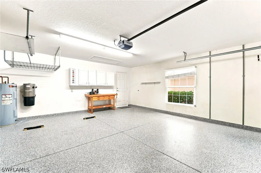 Xenia Lane Naples, FL 34114