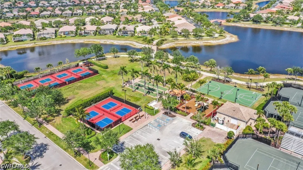 Xenia Lane Naples, FL 34114