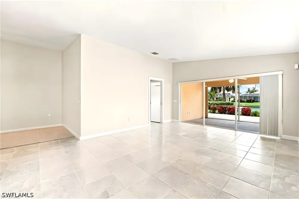 Xenia Lane Naples, FL 34114