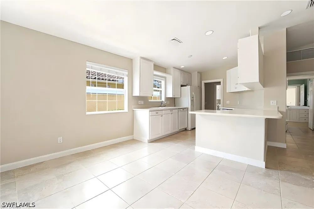 Xenia Lane Naples, FL 34114