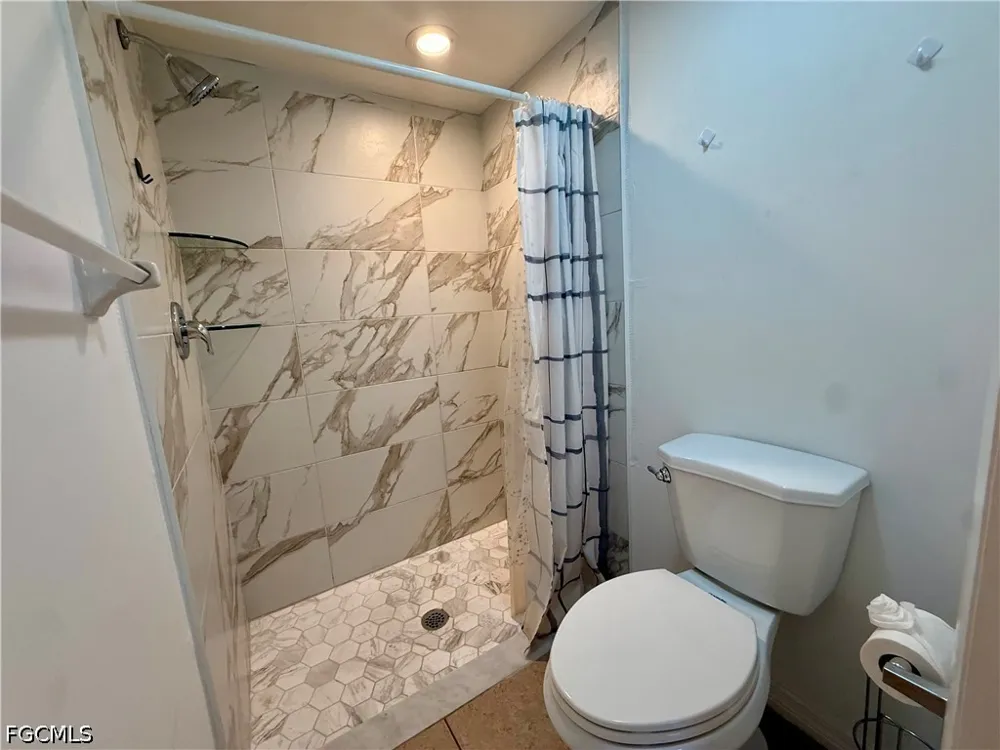 Cape Coral Parkway W #5 Cape Coral, FL 33914