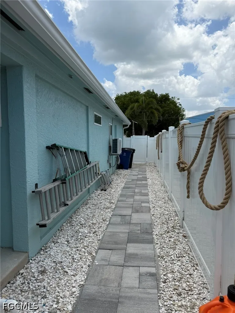 Estrellita Drive Fort Myers Beach, FL 33931