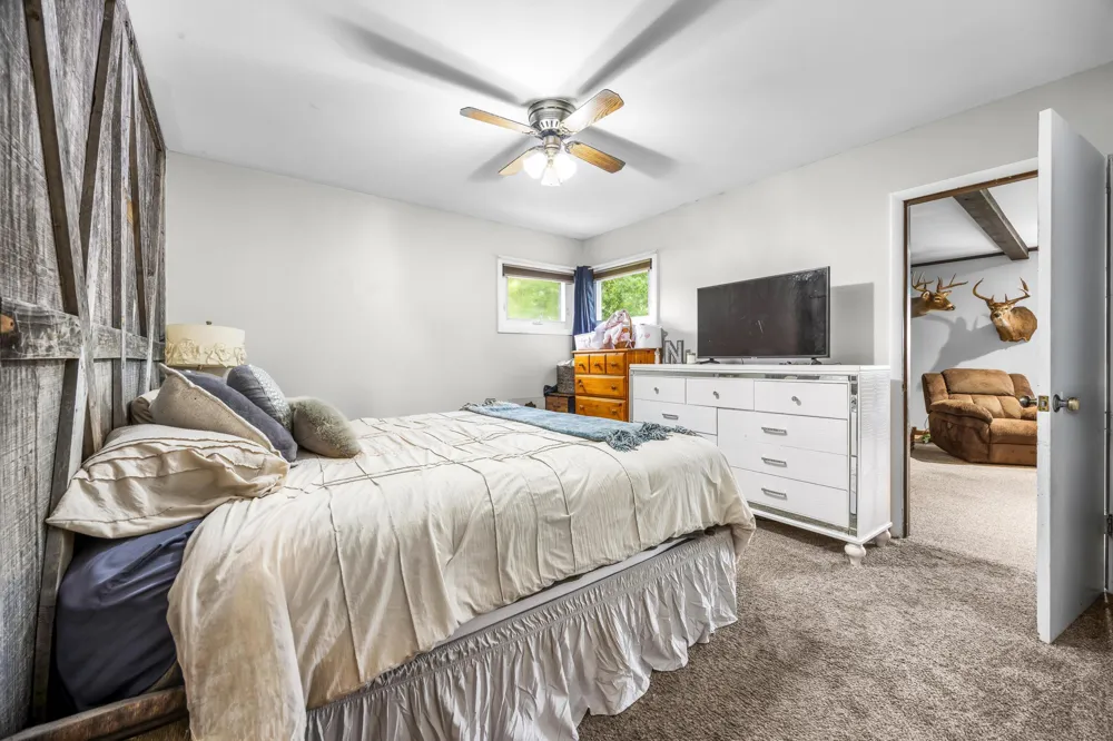 113 W Hughes Street Marshall, MI 49068