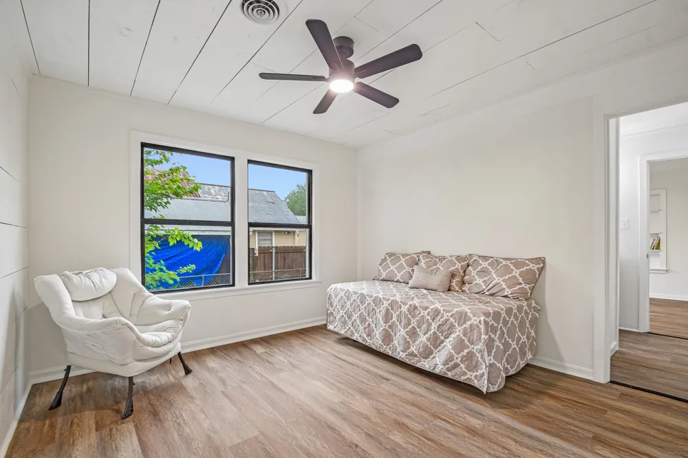 605 Bishop Street Smithville, TX 78957