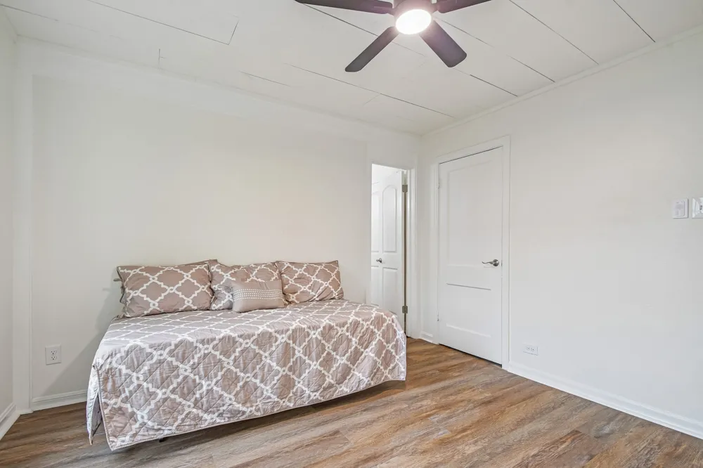 605 Bishop Street Smithville, TX 78957