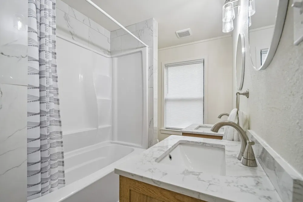605 Bishop Street Smithville, TX 78957
