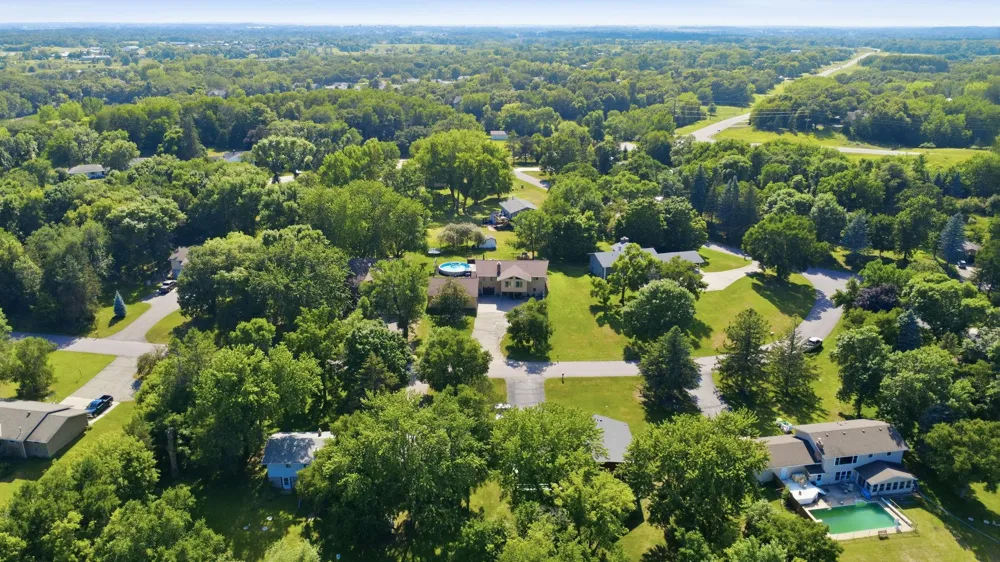 7126 196th Avenue NE New London, MN 56273