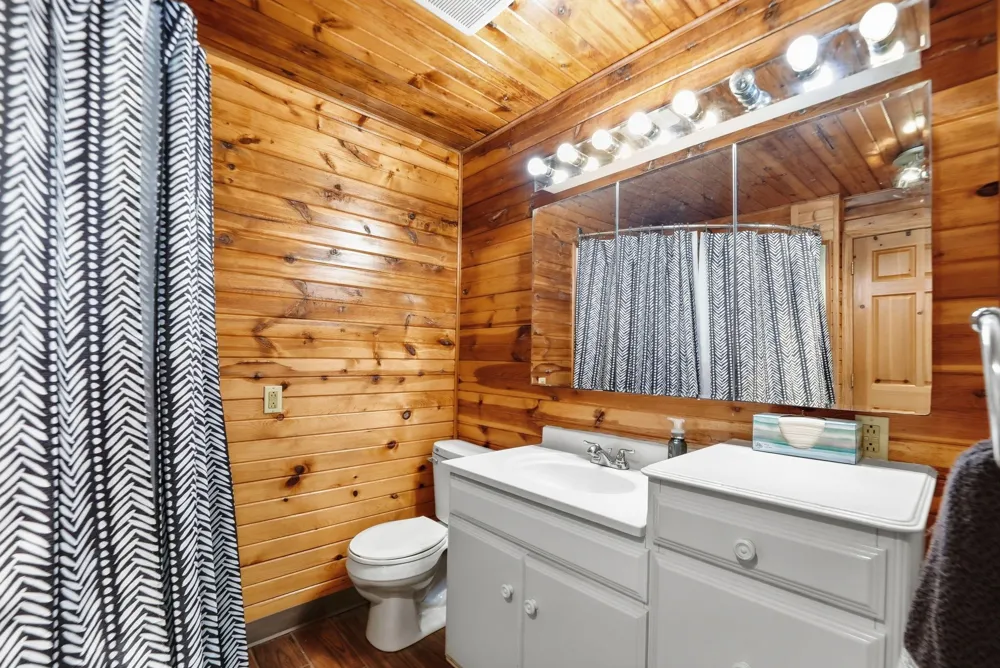 7126 196th Avenue NE New London, MN 56273
