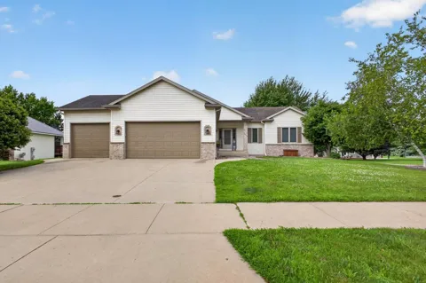1002 John & Mary Drive SE