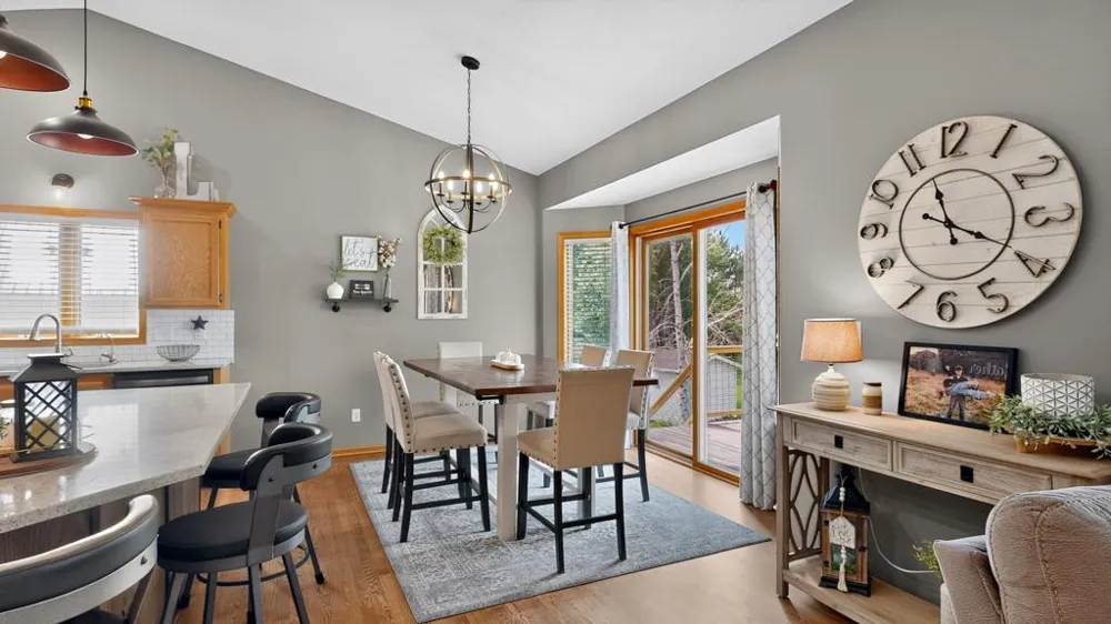 1002 John & Mary Drive SE Chatfield, MN 55923
