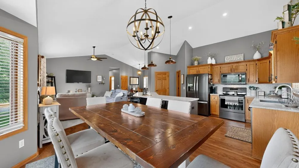 1002 John & Mary Drive SE Chatfield, MN 55923
