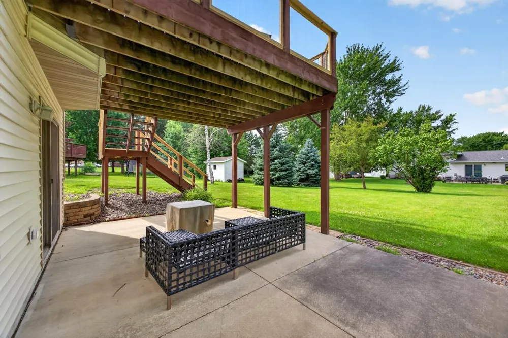 1002 John & Mary Drive SE Chatfield, MN 55923