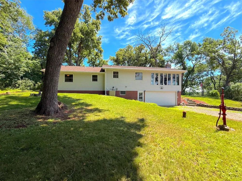 16064 62nd Street NW South Haven, MN 55382