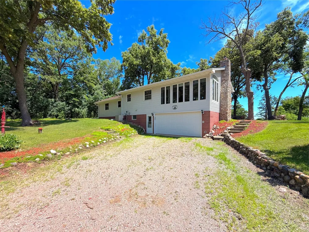 16064 62nd Street NW South Haven, MN 55382