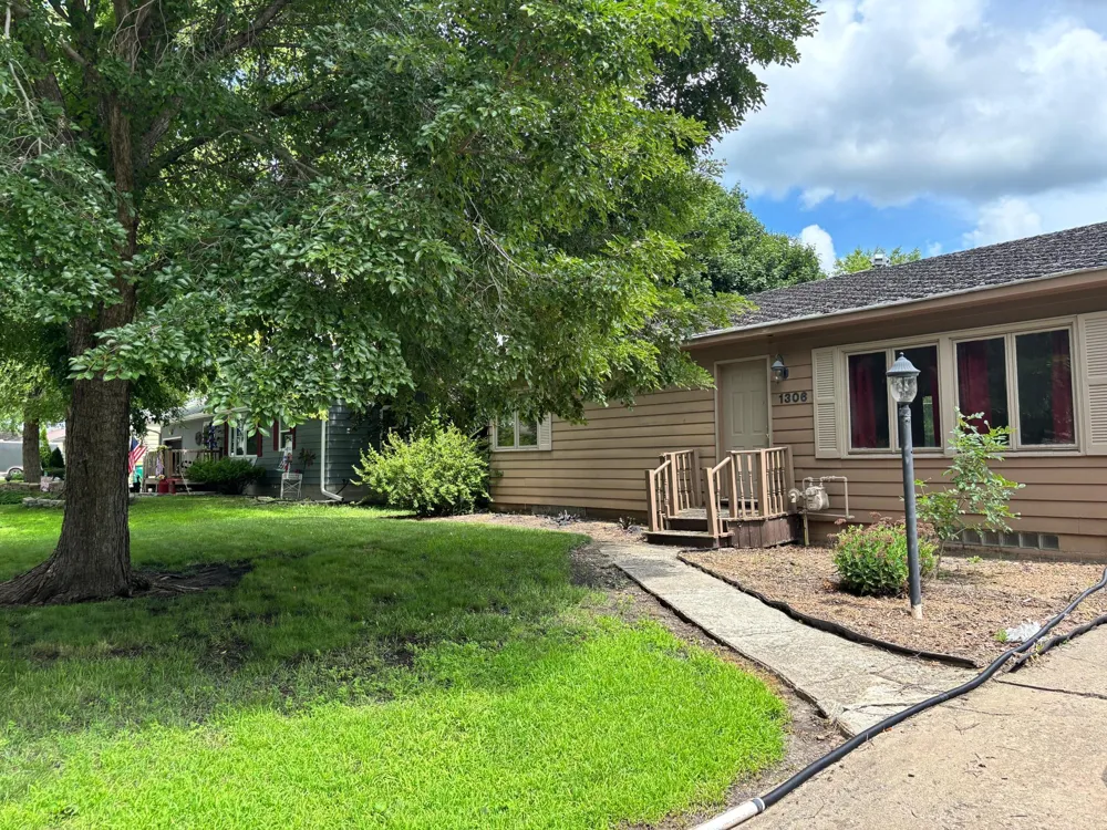 1306 Crestview Road Albert Lea, MN 56007