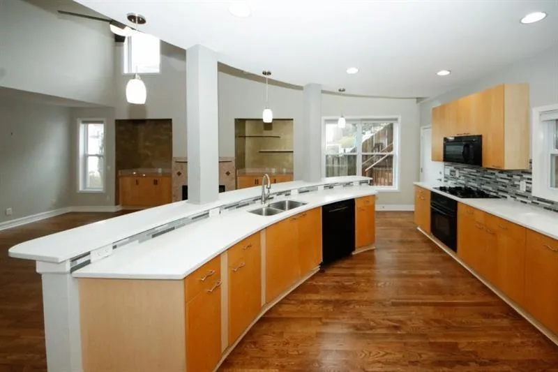 1354 Brookhaven Village Circle NE Brookhaven, GA 30319