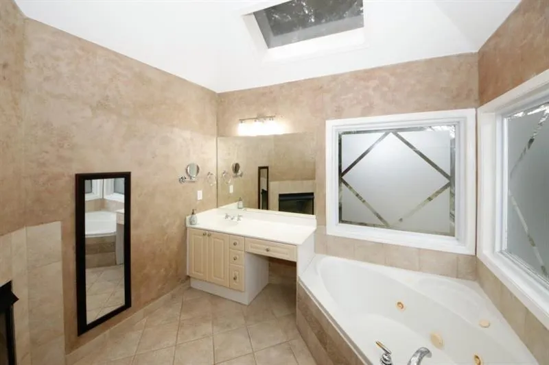 1354 Brookhaven Village Circle NE Brookhaven, GA 30319