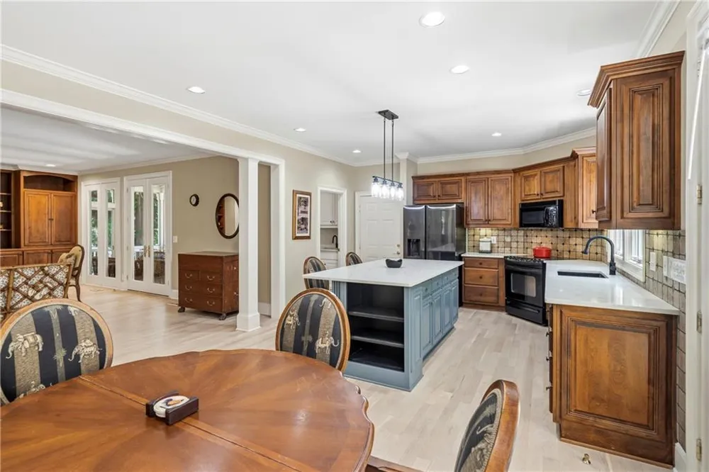 148 Parkside Lane Eatonton, GA 31024