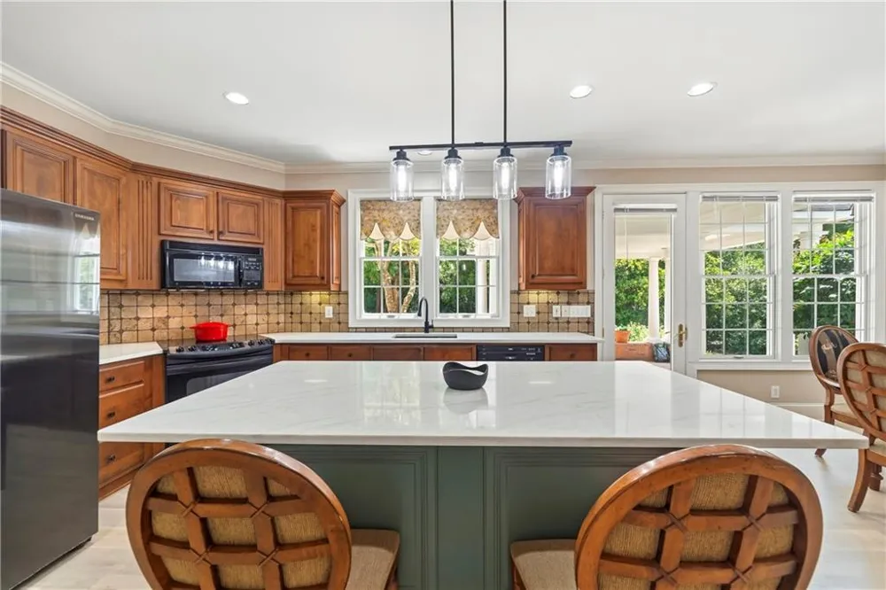 148 Parkside Lane Eatonton, GA 31024
