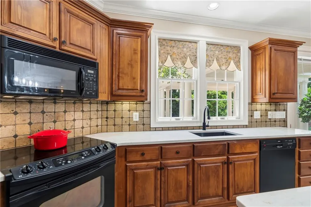 148 Parkside Lane Eatonton, GA 31024
