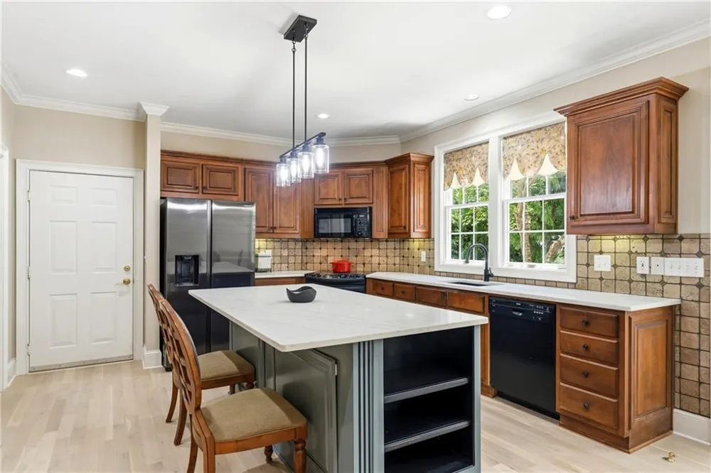148 Parkside Lane Eatonton, GA 31024