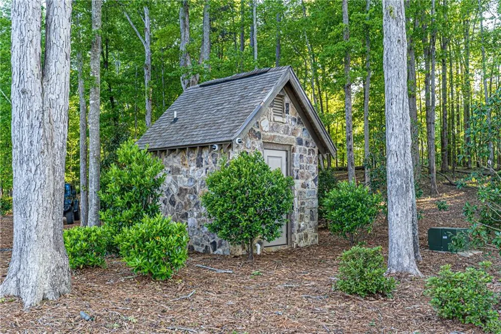 148 Parkside Lane Eatonton, GA 31024