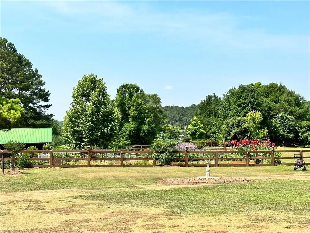 148 Parkside Lane Eatonton, GA 31024