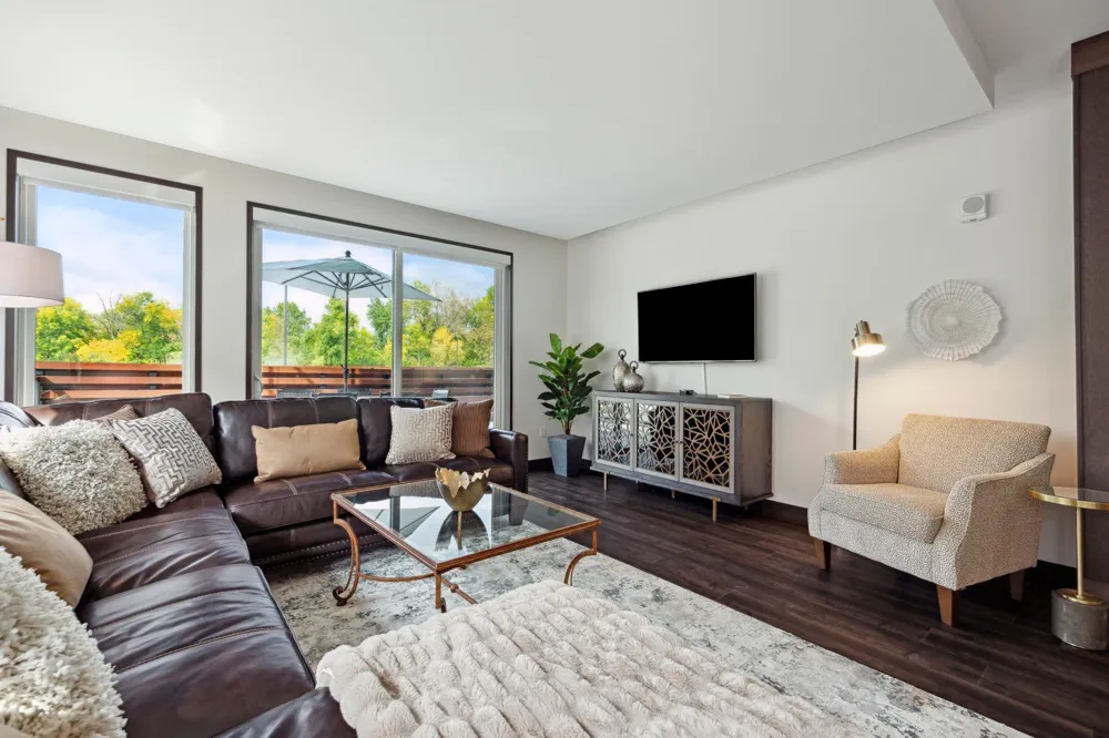253 Lake Street E #208 Wayzata, MN 55391