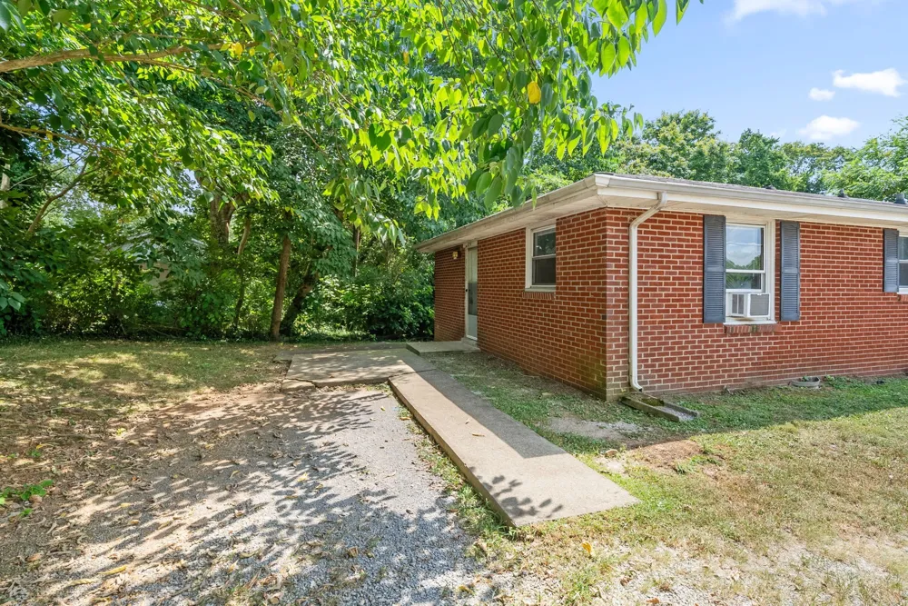 454 Circle Drive #C Clarksville, TN 37043