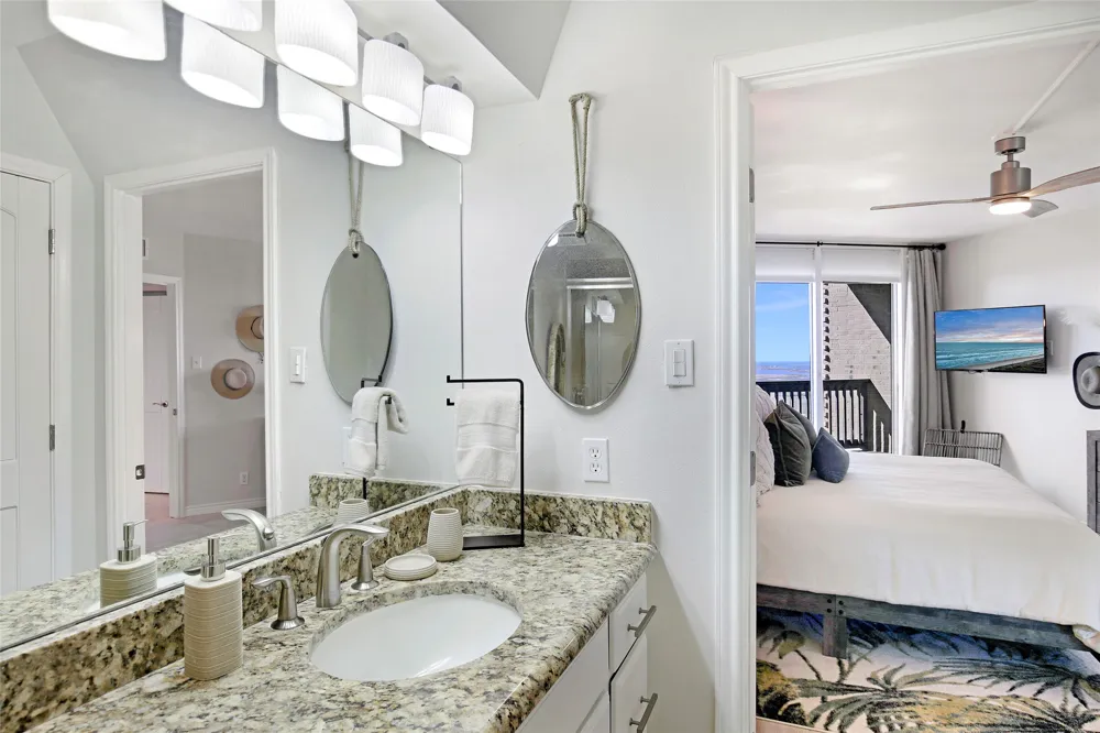 6745 Seacomber Drive #1102 Port Aransas, TX 78373