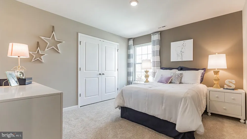 214 LINDSEY DRIVE Columbia, PA 17512