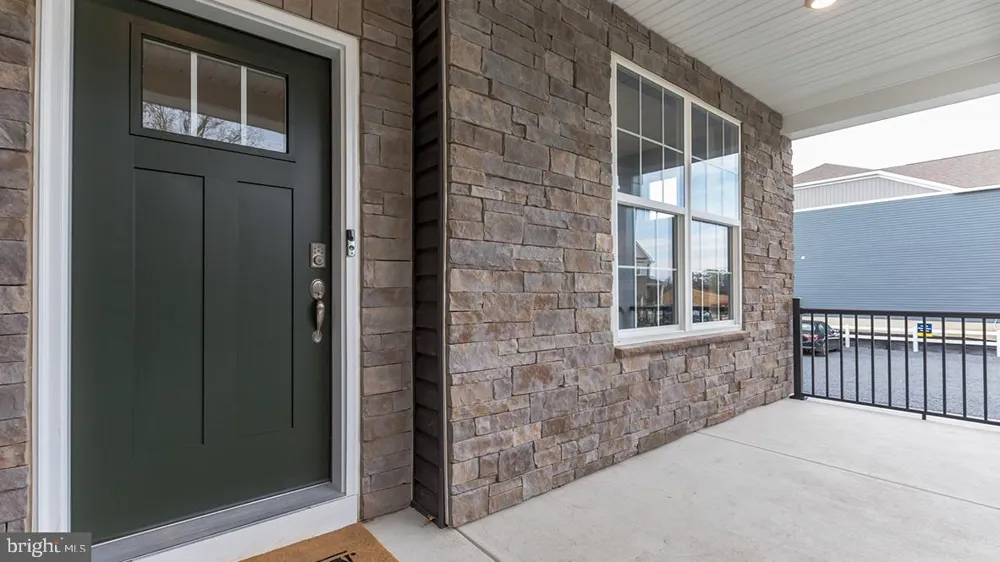 214 LINDSEY DRIVE Columbia, PA 17512
