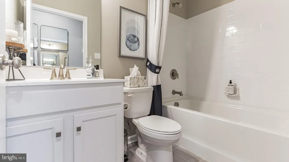 214 LINDSEY DRIVE Columbia, PA 17512