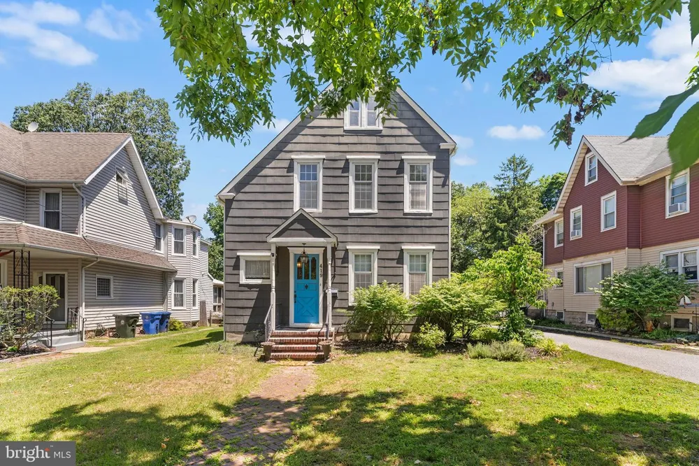 419 ELM AVENUE Riverton, NJ 08077