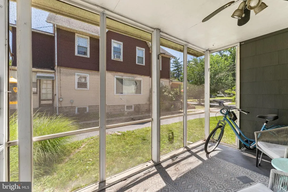 419 ELM AVENUE Riverton, NJ 08077
