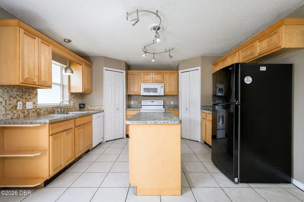 1690 Santee Avenue Deltona, FL 32738