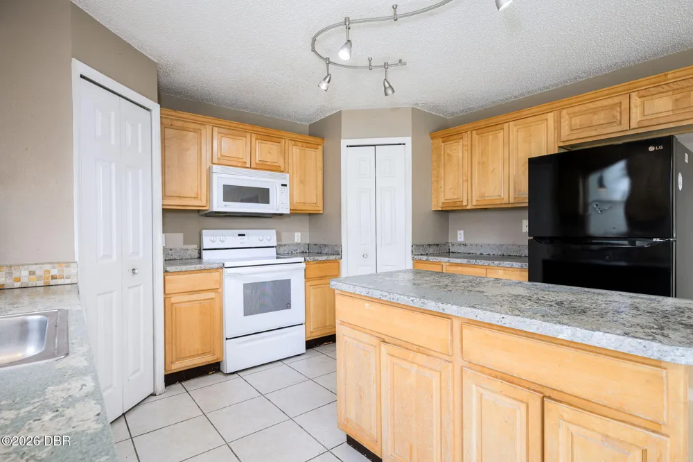 1690 Santee Avenue Deltona, FL 32738