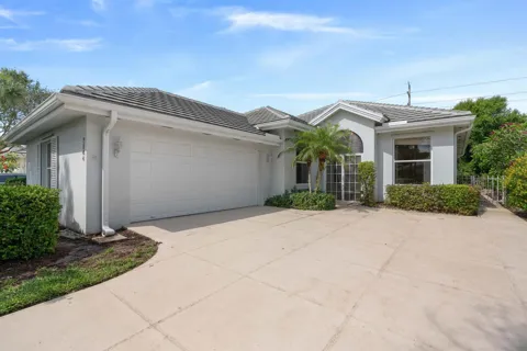 7744 SE Needle Palm Circle