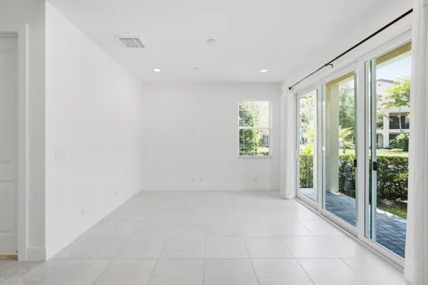 12625 MACHIAVELLI WAY Palm Beach Gardens, FL 33418