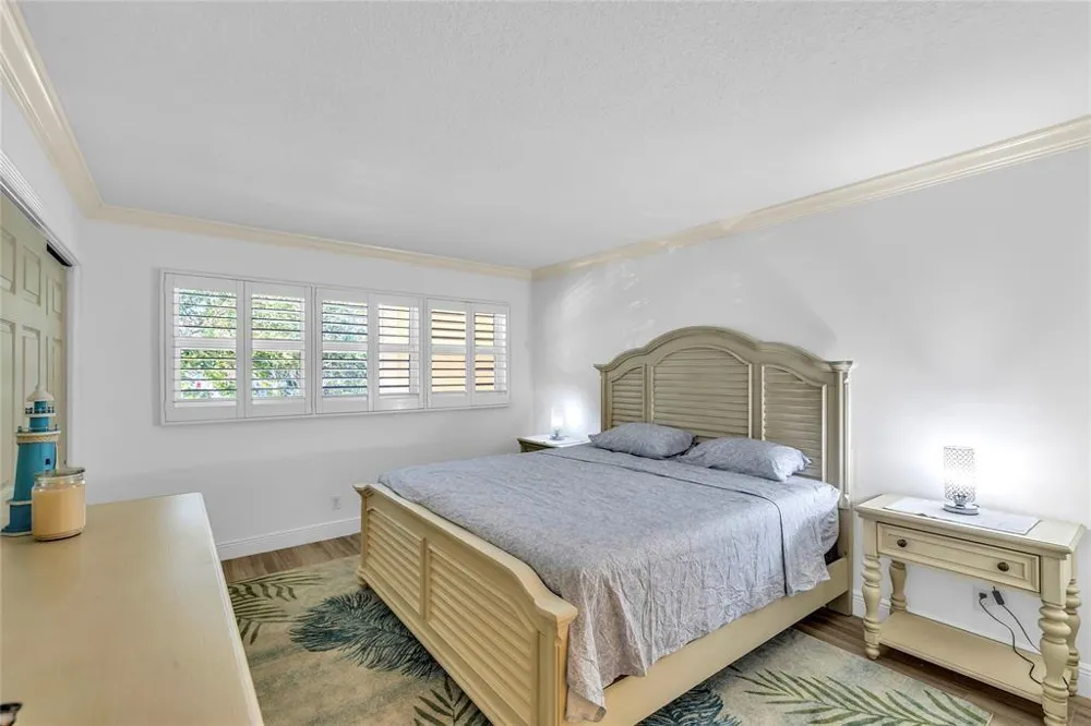 3150 NE 48th Court #204 Lighthouse Point, FL 33064
